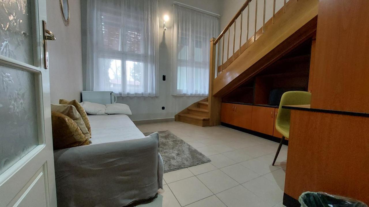 Family Apartman Дьюла Екстер'єр фото