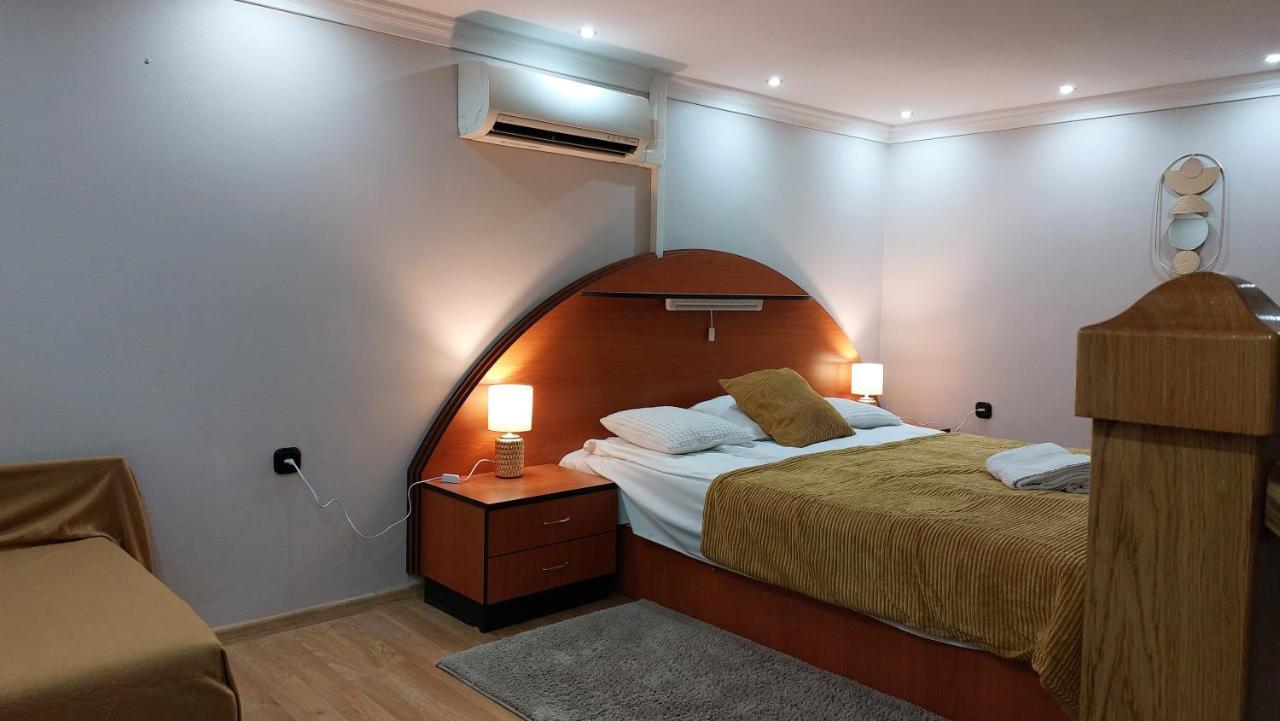 Family Apartman Дьюла Екстер'єр фото